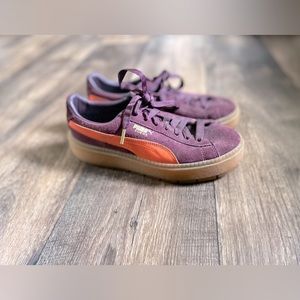 SUEDE Puma Platform Sneakers Gum sole EUC